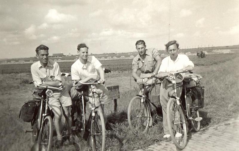 Personalia-Ritthem-486.JPG - Piet Roelse Jaap Barentsen Piet v. d Broeke Rinus v.d.Linde