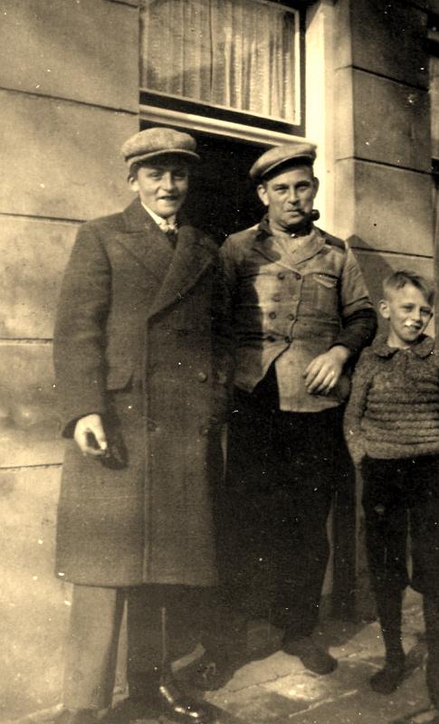 Personalia-Ritthem-868.jpg - Willem Piet en Joost Machielse in Dorpstraat is nu  Dorpstraat nr 36