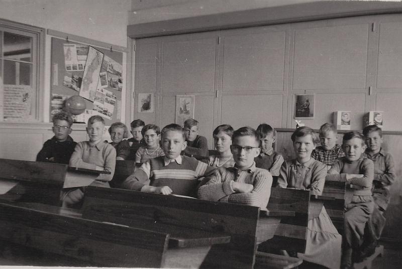 Personalia-Ritthem-1144.jpg - Hans Ladenberg-Cees Gouwloze-Riet Tange-Joop Cevaal-Willie Machielse-Jan de Pagter-Rinus Hamelink-Lenir de Lange-Wim Danielse-Klaas van Belzen-Mattie Goedhart-Joost Breel-Kees Wisse-Jaap van Belzen.