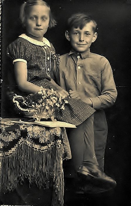 Personalia-Ritthem-1951.JPG - Corrie en Piet v.d. Broeke