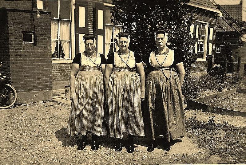 Personalia-Ritthem-2088.jpg - De zusters Wanne Nee en Betje de Pagter