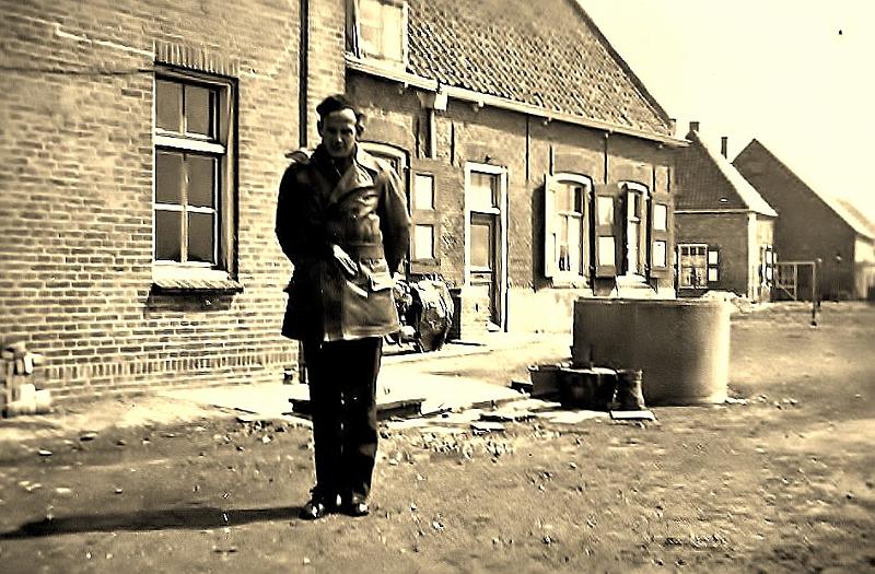 Personalia-Ritthem-2347.jpg - Willem Wisse achter boerdrij aan de Zandweg-Wegeling